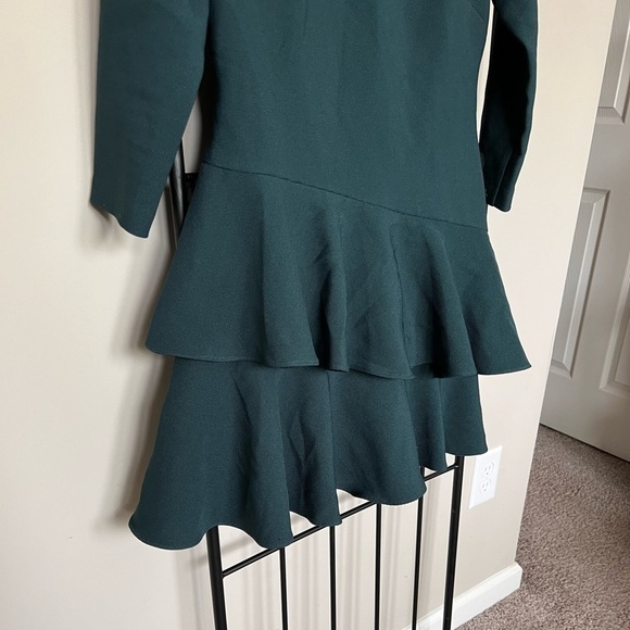 Eliza J Emerald Green Textured Ruffle Hem Dress Sz 6P - Picture 4 of 9